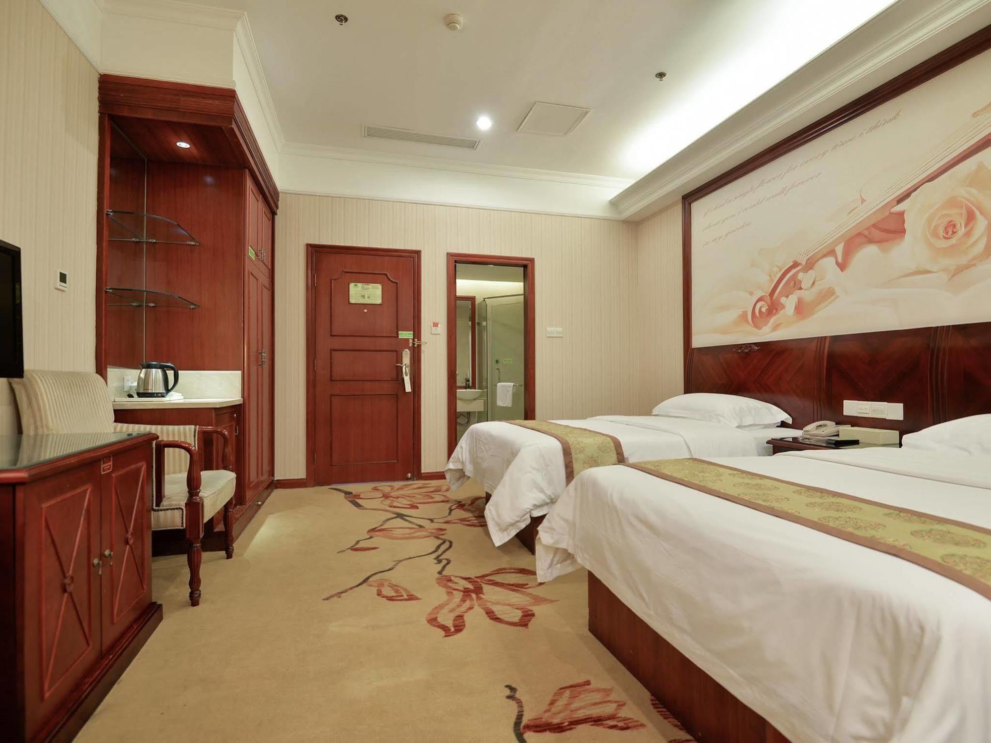 Vienna International Hotel Shanghai Songjiang Exterior photo